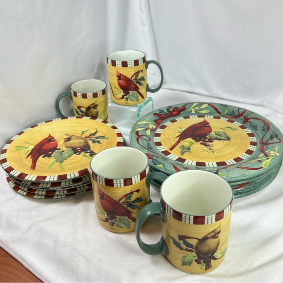 LENOX Winter Greetings Everyday Cardinal 12 pc Dinnerware Set for 4 With Box - Picture 4 of 14